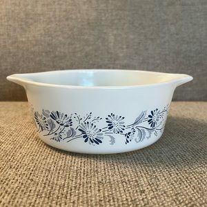 Vintage Pyrex 1.5 Quart Baking Dish Colonial Mist